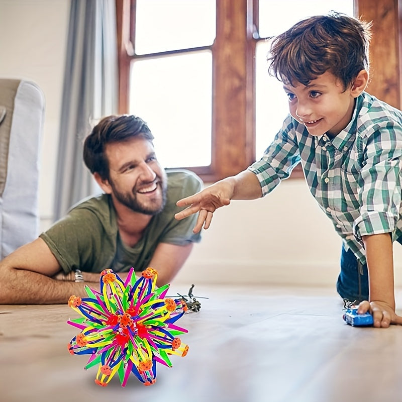 Stress relief ball toy with expanding and closing motion

